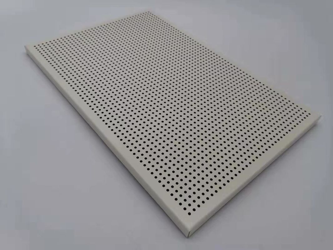 Tavanlar İçin Beyaz Renkli Delikli Alüminyum Kompozit Panel 2000x10000mm